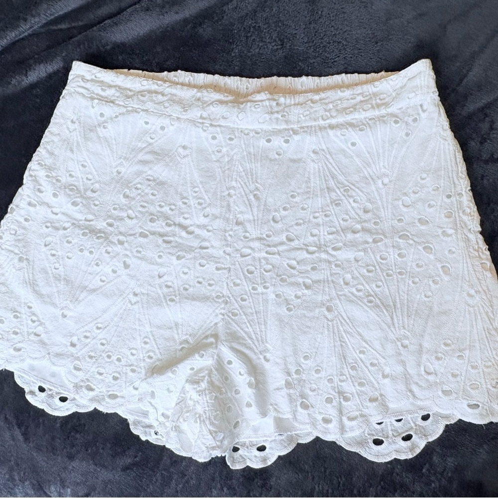 Primark White Eyelet Shorts Size 16 NWOT